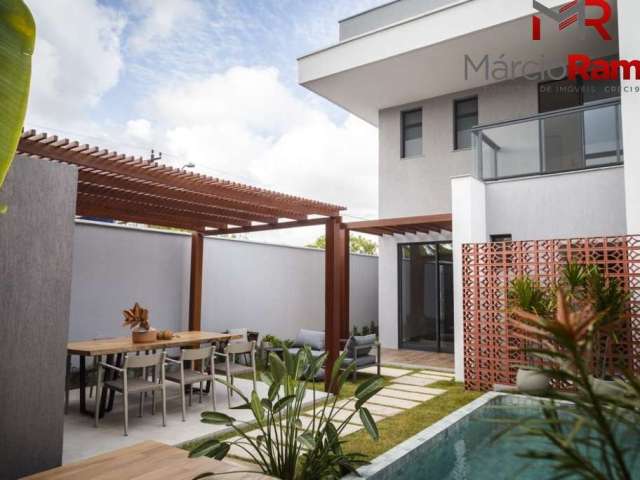 Imperdível! Casa à venda em Eusébio-CE, bairro Pires Facanha. 4 quartos, 4 suítes, 5 banheiros, 2 vagas, 135m². Aproveite!