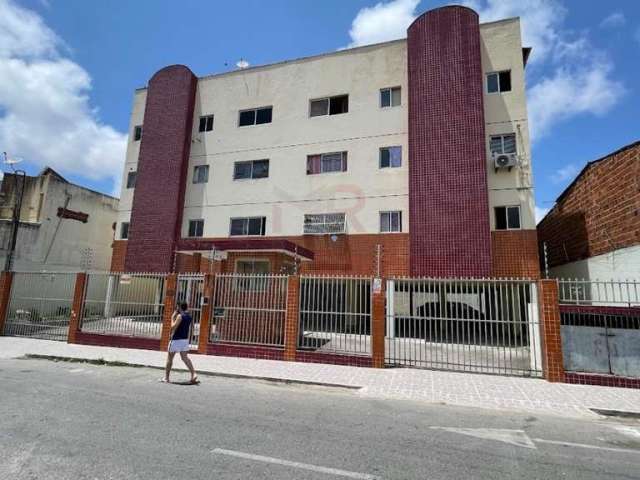 Apartamento à venda em Fortaleza-CE, Montese: 3 quartos, 1 suíte, 2 banheiros, 1 vaga de garagem, 70m².