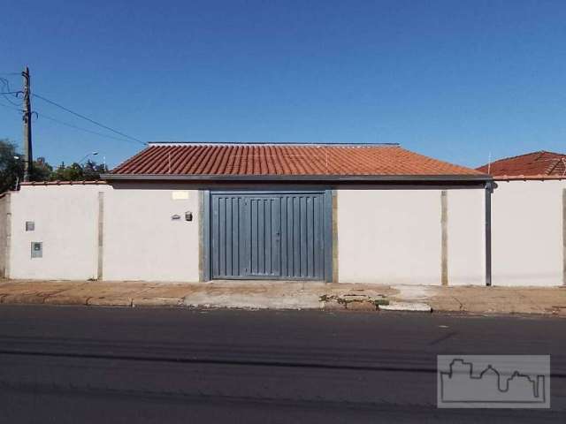 Casa a venda no Pq. Alvorada.