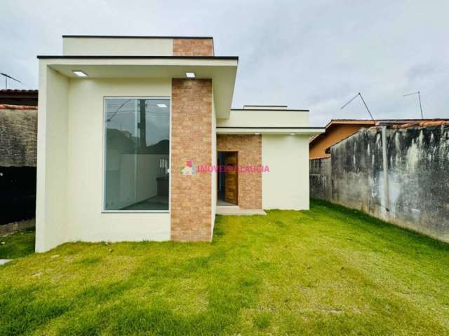 Casa NOVA com 3 dormitórios a 750 metros da Praia Martim de Sá, com 250m2 de terreno e 70m2 de área construída, em Caraguatatuba/SP à venda, aceita financiamento