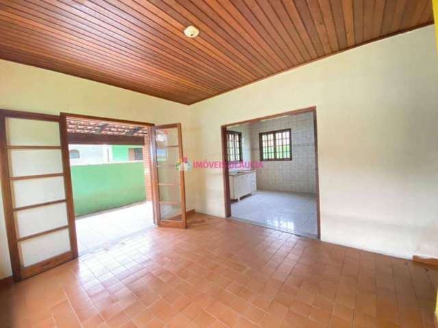 Casa com 4 Dormitórios no Indaiá à venda