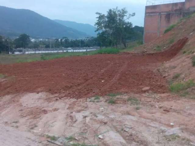 Terreno com 362m2   Forquilhas em São José