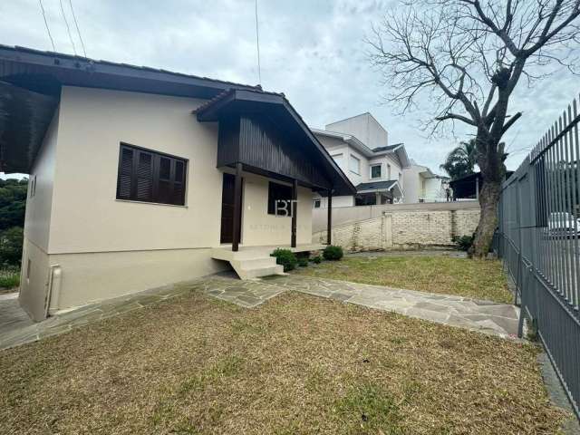 Casa reformada no bairro altos do seminário