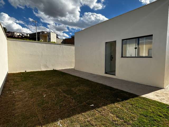 Casa em condomínio fechado com 1 quarto à venda na Praça Pimentel Duarte, Real de Queluz, Conselheiro Lafaiete, 1 m2 por R$ 390.000