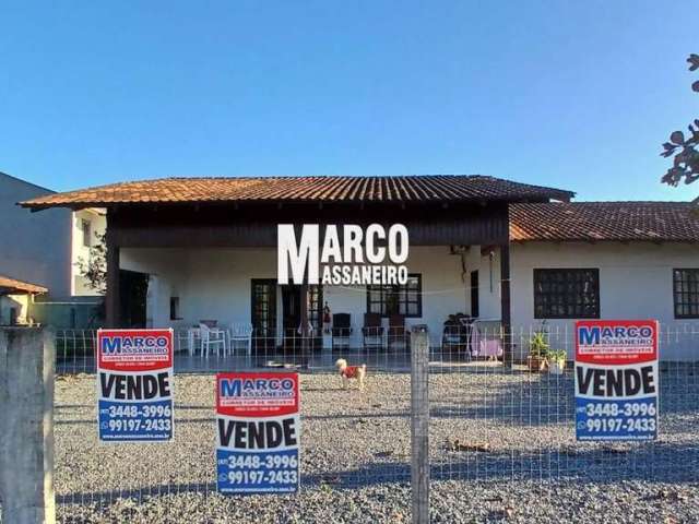 Casa para Venda em Balneário Barra do Sul, Salinas, 3 dormitórios, 2 banheiros, 2 vagas