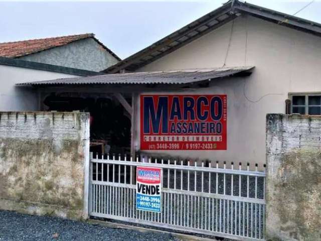 Casa para Venda em Balneário Barra do Sul, Centro, 4 dormitórios, 1 banheiro, 1 vaga