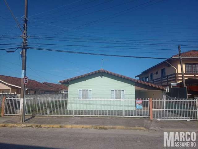 Casa para Venda em Balneário Barra do Sul, Centro, 3 dormitórios, 2 banheiros, 2 vagas