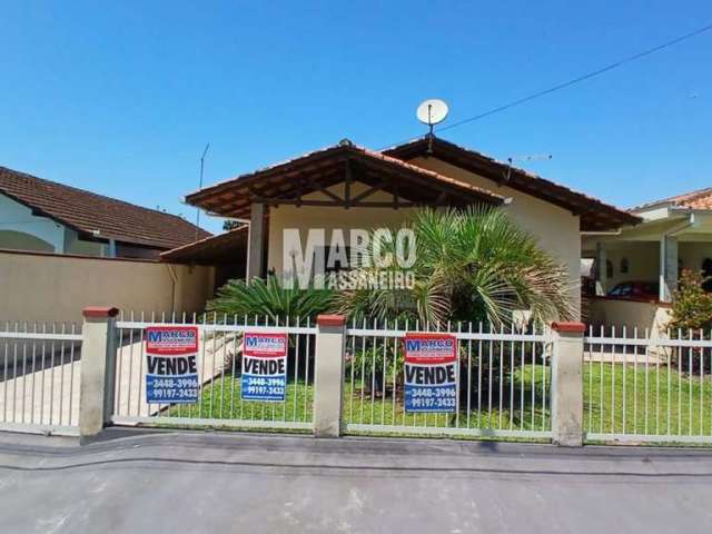 Casa para Venda em Balneário Barra do Sul, Salinas, 3 dormitórios, 2 banheiros, 3 vagas