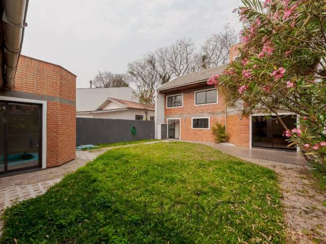 Estuda permuta!! casa com piscina e amplo jardim! santa quitéria / água verde