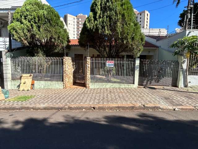 Residência c 3quartos no bairro Vila Bosque em Maringá