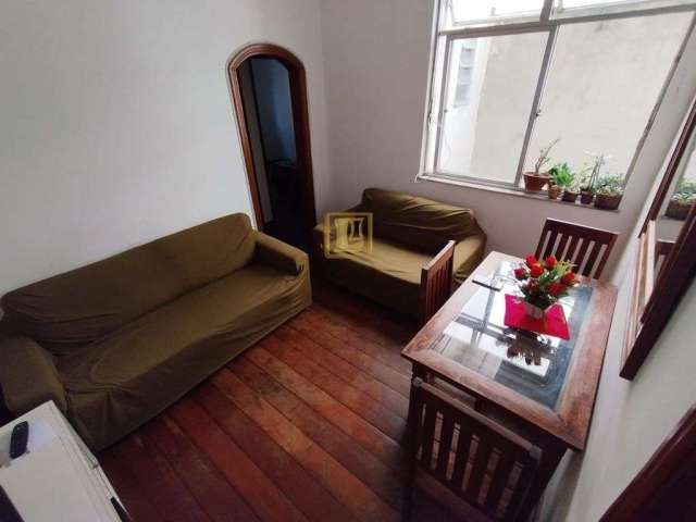 Apartamento dois Quartos no Centro