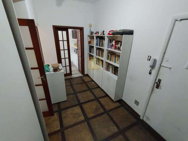 Apartamento de Quarto e Sala Com Área Externa Na Rua Monte Alegre - Santa Teresa