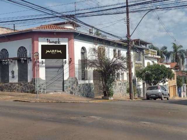 Casa com 4 dorms, Centro, Piracicaba - R$ 800 mil, Cod: 62250143