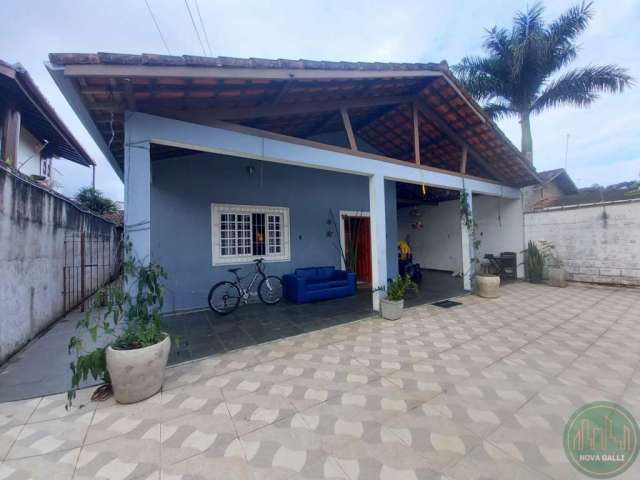 Casa com 2 quartos à venda no Parque Vivamar, Ubatuba  por R$ 850.000