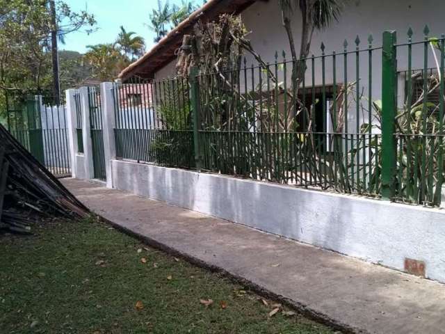 Casa com 3 quartos à venda na Enseada, Ubatuba  por R$ 860.000