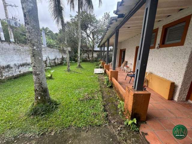 Casa com 4 quartos à venda na Praia Grande, Ubatuba  por R$ 800.000