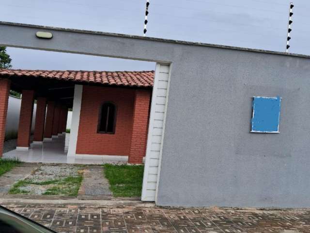 Casa para venda em Marechal Deodoro com 4 quartos a 4 km da praia