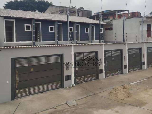 Sobrado com 2 dormitórios à venda, 74 m² por R$ 380.000,00 - Pium - Itaquaquecetuba/SP