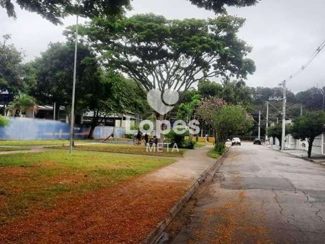 Casa com 3 quartos no conjunto residedncial 31 de março - são josé dos campos/sp