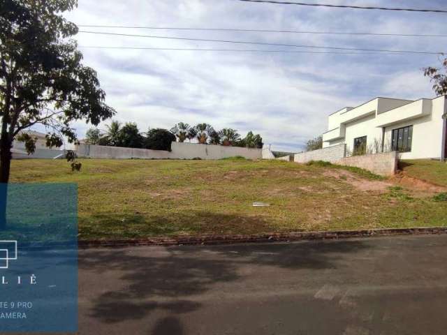 Terreno à venda com 1000m² no condomínio Saint Charbel - Estuda Permuta