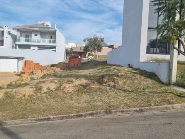 Terreno com 250m² à venda no Condomínio Campos do Conde - Estuda Permuta