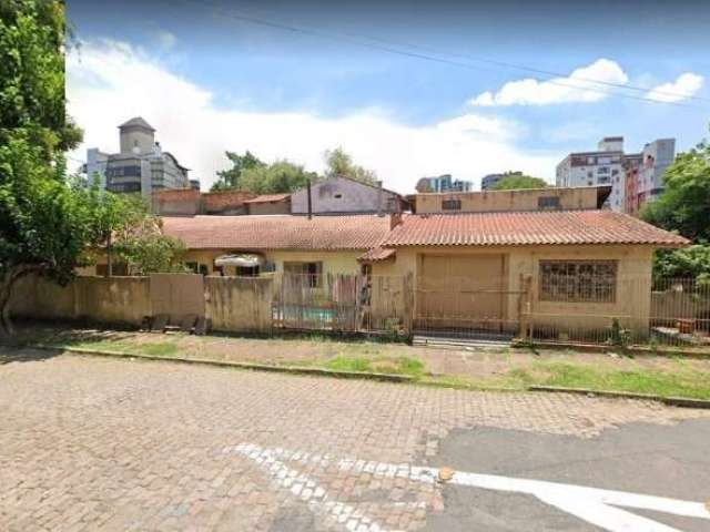 Casa com 3 quartos à venda na Rua Carlos Legori, 120, Passo da Areia, Porto Alegre por R$ 1.435.000