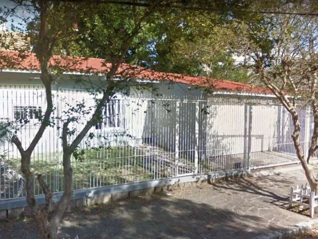 Casa com 3 quartos à venda na Rua Monteverdi, 53, São Sebastião, Porto Alegre por R$ 930.000