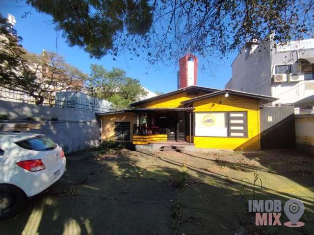 Casa para alugar na Rua Cipó, 17, Passo da Areia, Porto Alegre por R$ 5.500