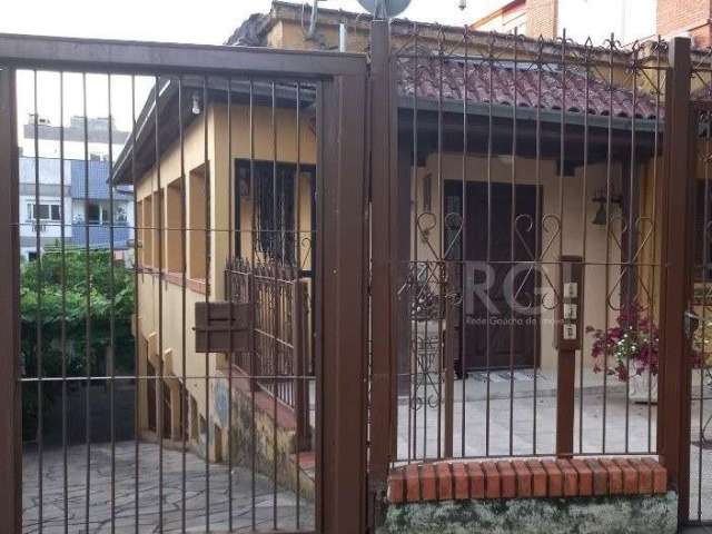 Casa com 2 quartos à venda na Rua Fernando Abbott, 271, Cristo Redentor, Porto Alegre por R$ 965.000