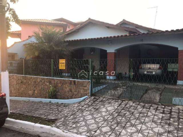 Casa com 3 dormitórios à venda, 180 m² por R$ 850.000,00 - Vila São João - Caçapava/SP