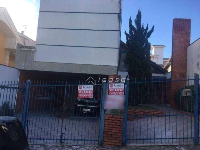 Sobrado com 4 dormitórios à venda, 264 m² por R$ 600.000,00 - Vila São João - Caçapava/SP