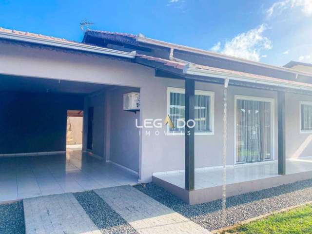 Casa com 3 dormitórios (1 suíte)  à venda, 137 m² por R$ 550.000 - Vila Nova - Joinville/SC