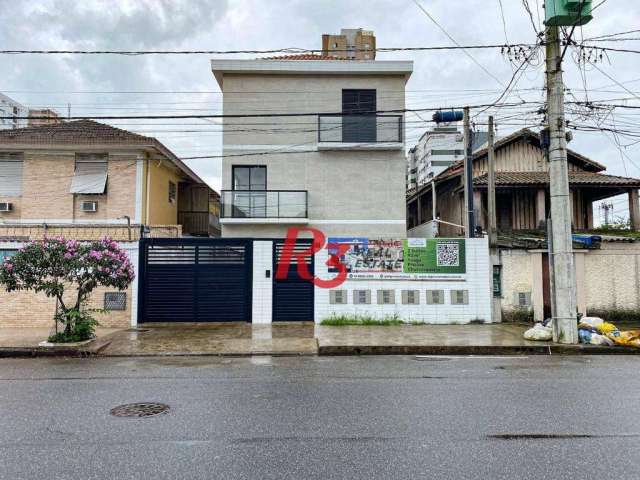 Sobrado triplex  à venda  em villagio no bairro do Macuco. 94 m², 2 suítes, vaga para 2 carros  e 1 moto e espaço com churrasqueira e quintal !!