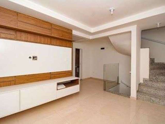 Sobrado com 2 dormitórios à venda, 103 m² por R$ 680.000 - Campo Grande - Santos/SP