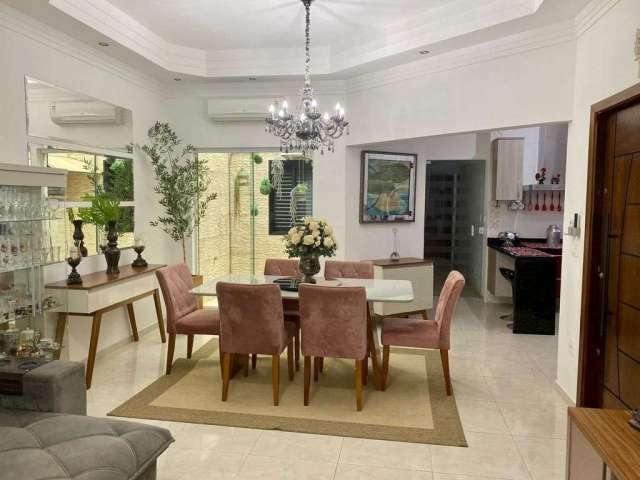 Casa com 3 quartos à venda, 200 m² por R$ 950.000 - Vila Miranda - Sumaré/SP