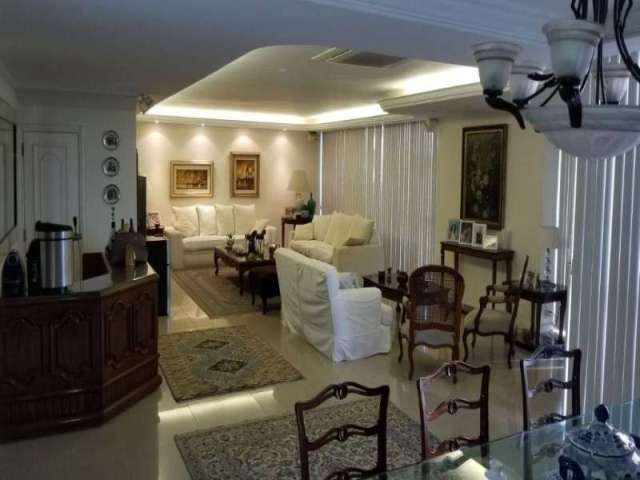 Venda de Luxuoso Apartamento na Barra da Tijuca - 4 Quartos, 2 Suítes, 3 Salas, 4 Banheiros, 3 Vagas de Garagem, 310m² de Área - Rio de Janeiro-RJ