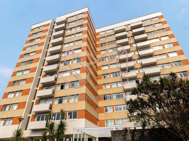 Apartamento à venda no coração pulsante do Batel é