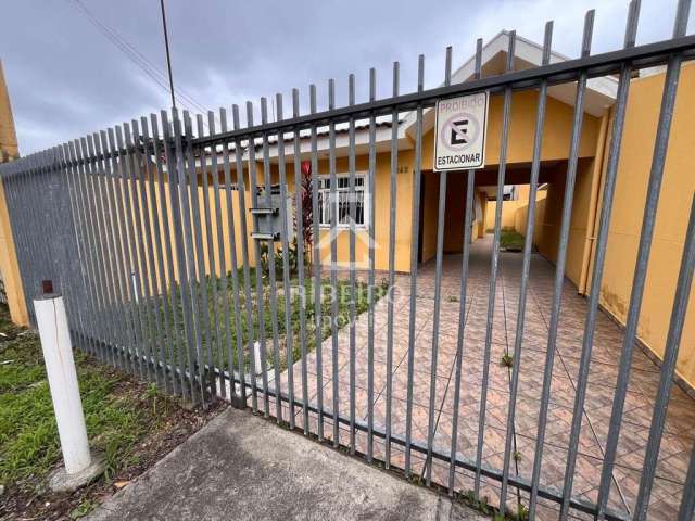 Casa com 3 quartos para alugar na Rua Carlito Dissenha, 242, Costeira, São José dos Pinhais por R$ 2.300