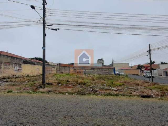 Terreno de esquina à venda bairro Nova Rússia