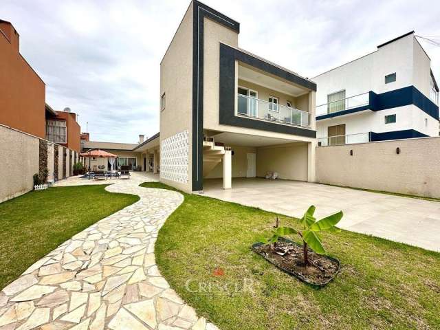 Casa alto padrão com 05 suítes em Caiobá!