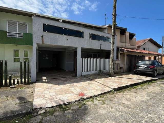 Sobrado com 04 quartos a venda em Matinhos