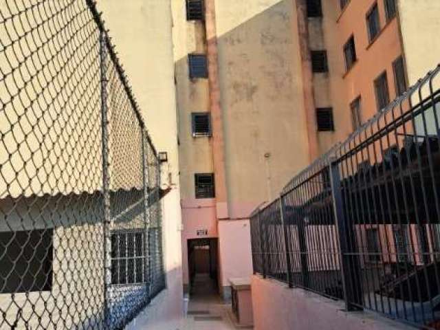 Apartamento com 2 quartos à venda na Rua Marinho Arcanjo dos Santos, 550, Jardim Santa Terezinha, São Paulo por R$ 140.000