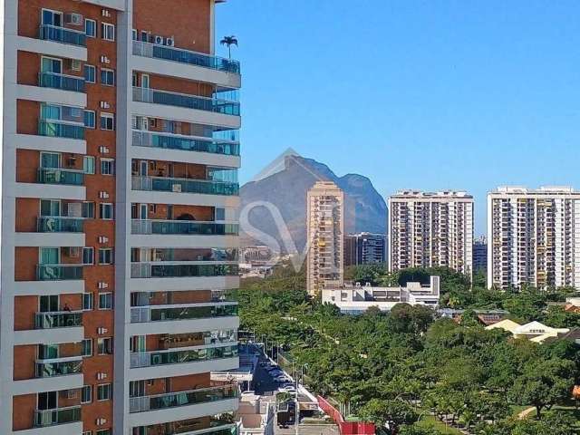 Excelente Apartamento Duplex na Barra da Tijuca, 3 Quartos, 1 Suíte, 121 m², Condomínio Américas Park Sunshine, andar alto, 2 Vagas Garagem, 3 Banheiros.