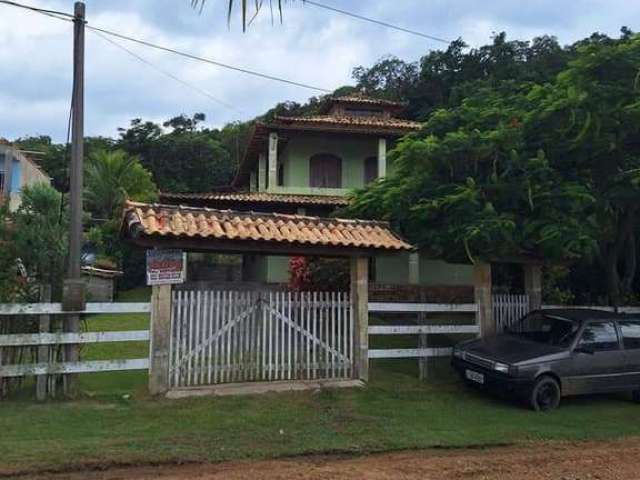 CASA DUPLEX MOMBACA SAQUAREMA RJ Brasil