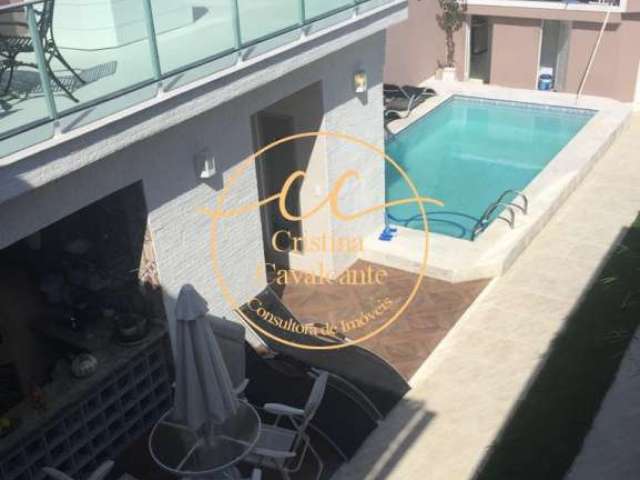 Luxuosa casa duplex 5 quartos com 3 suítes, 330 m², piscina no Vivendas del Sol no Recreio - RJ