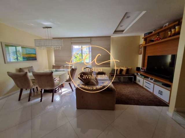 Casa triplex 3 suítes, 192m², 2 vagas, quintal - Condomínio Villagio Del Mare no Recreio dos Bandeirantes, RJ