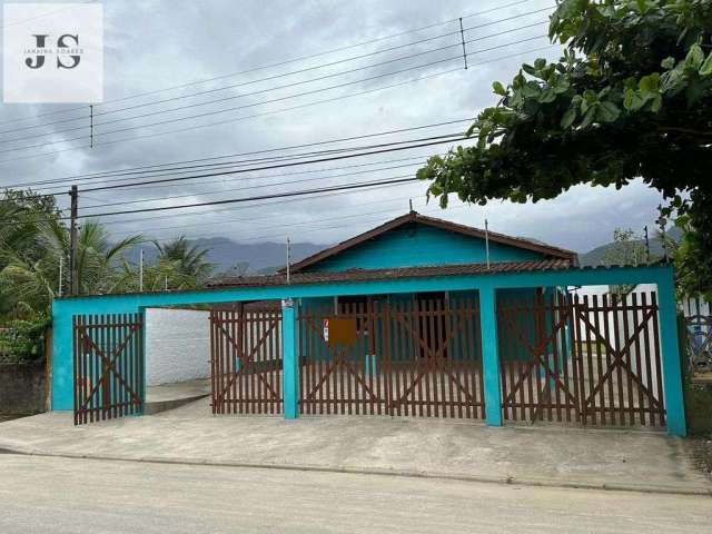 Excelente casa em ótima localização em maranduba