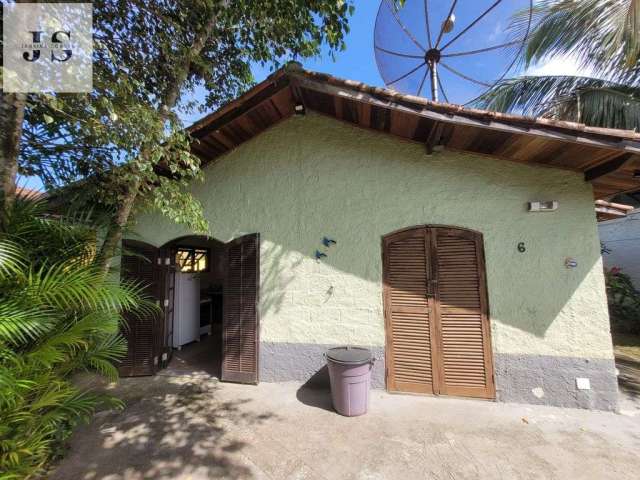 Charmoso Chalé a venda perto da Praia da Maranduba em Ubatuba-SP