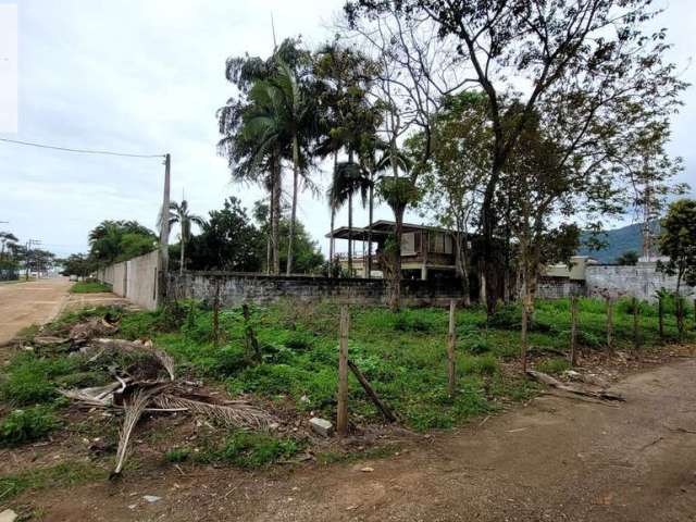 Lote a venda a 100 metros da praia da Maranduba