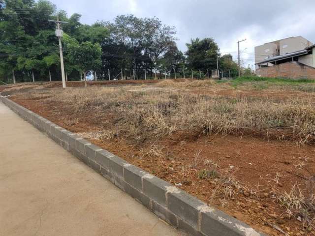 Terreno à venda no Loteamento Caldense, Poços de Caldas  por R$ 200.000